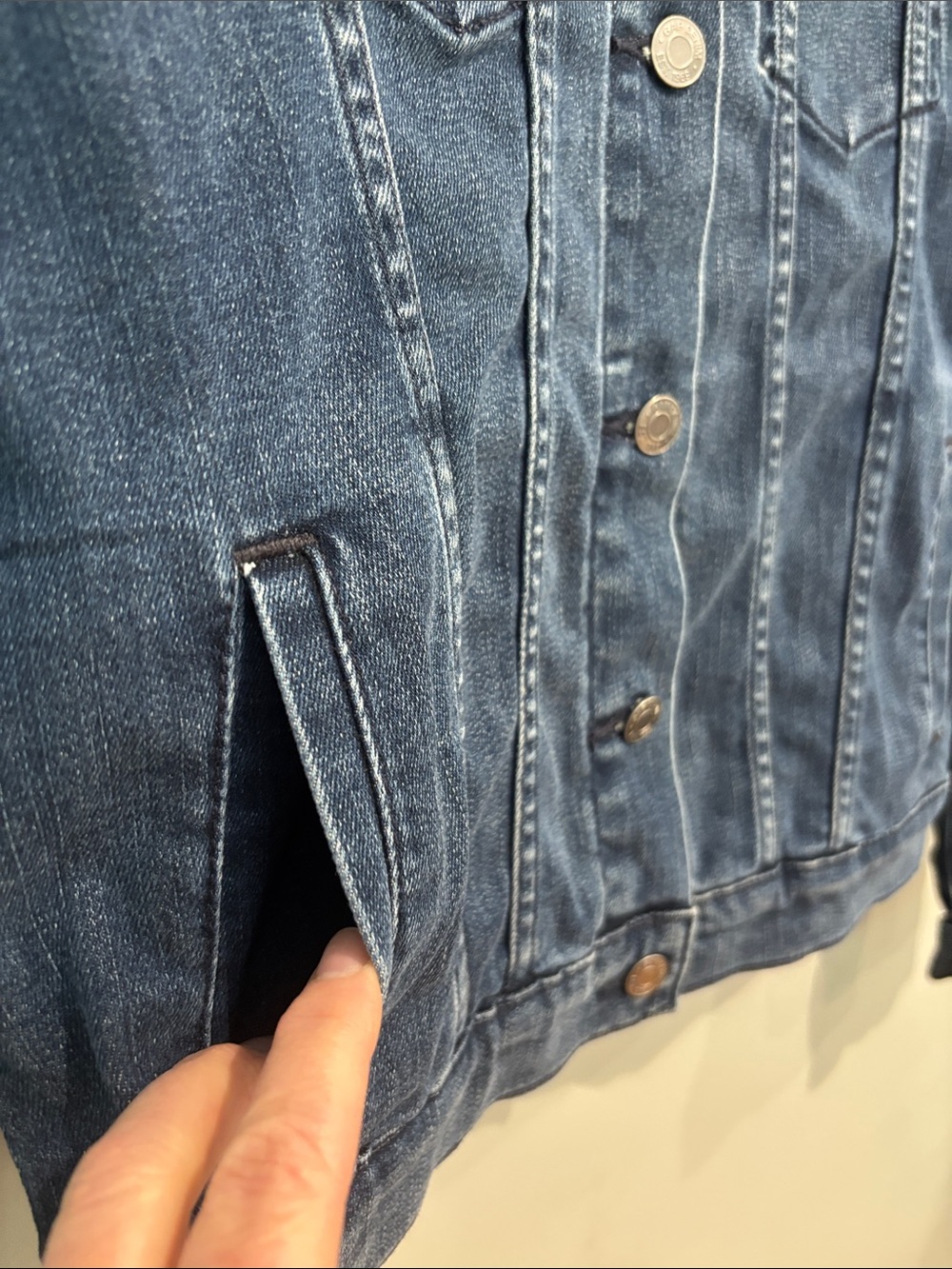 NWT GAP Women's UltraSoft Icon Denim Jacket size XS - Picture 5 of 9